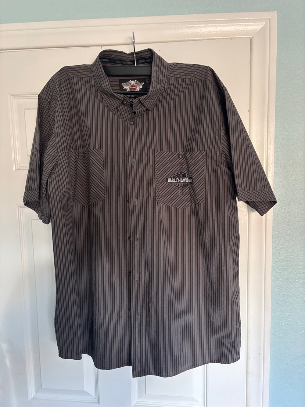Harley-Davidson Men’s Black and Gray Pinstripe Short-Sleeve Button-Up Shirt